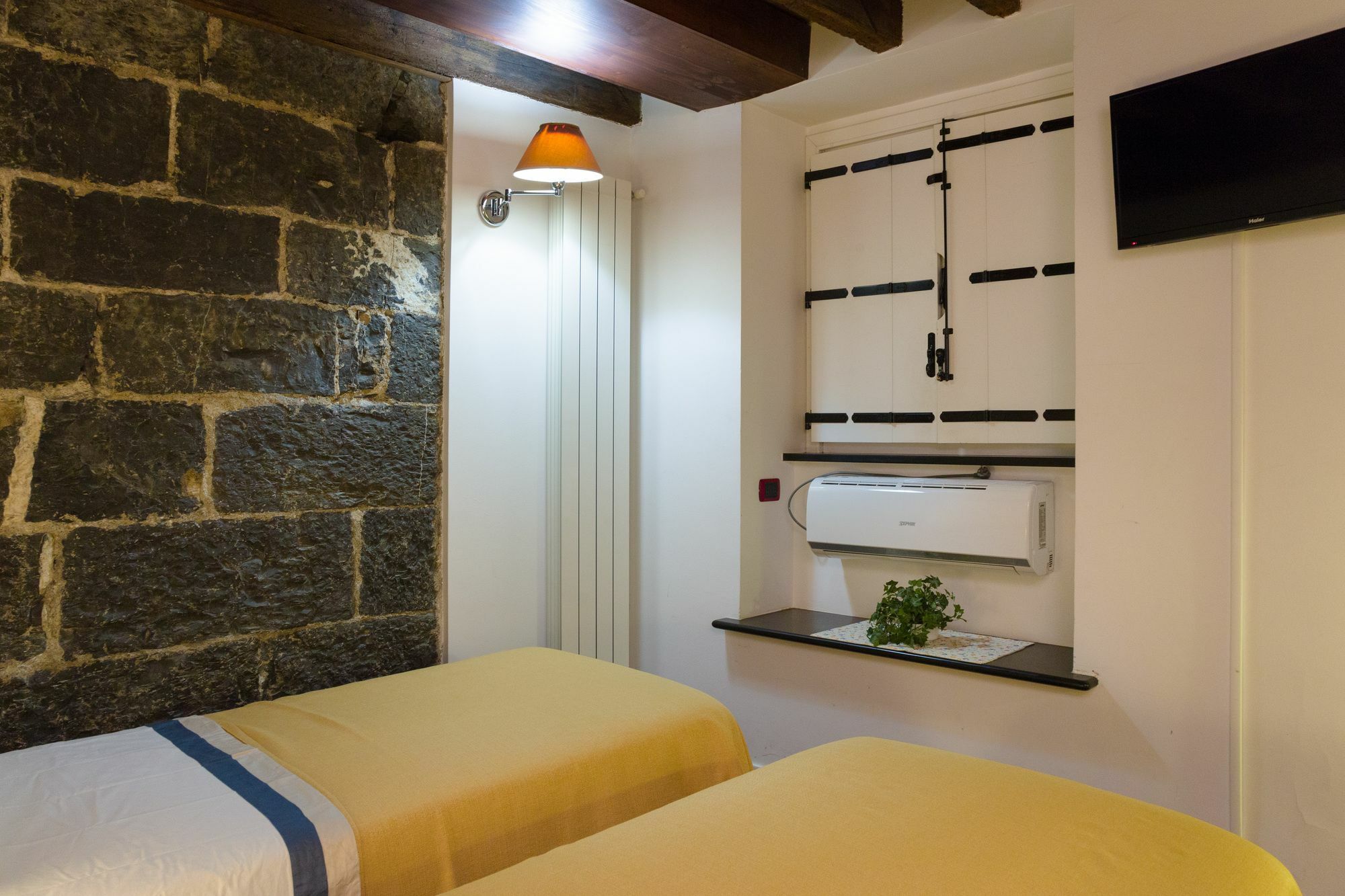Affittacamere Bed And Breakfast San Lorenzo เจนัว ภายนอก รูปภาพ